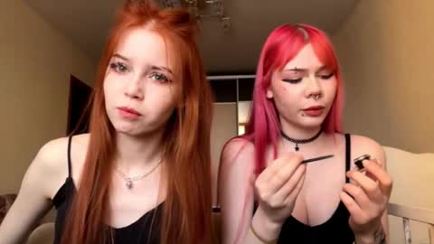 Snapshot of hananocha chatting on February 4, 12:44 pm Tori and Asuna online show from February 4, 12:44 pm