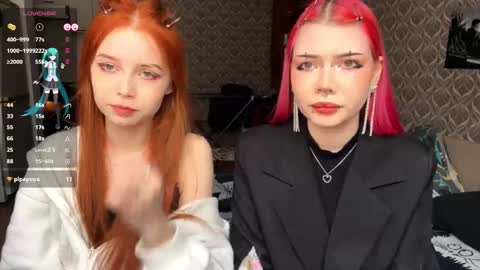 Snapshot of hananocha chatting on February 13, 8:54 am Tori and Asuna online show from February 13, 8:54 am