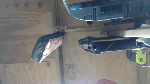 Snapshot of handiemanhere chatting on December 8, 5:39 am naked man online show from December 8, 5:39 am