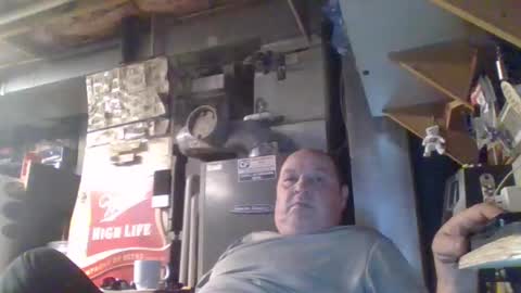 Snapshot of handiemanhere chatting on October 19, 1:12 pm naked man online show from October 19, 1:12 pm