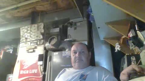 Snapshot of handiemanhere chatting on November 3, 3:52 am naked man online show from November 3, 3:52 am