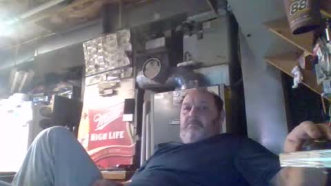 Snapshot of handiemanhere chatting on November 26, 2:18 pm naked man online show from November 26, 2:18 pm