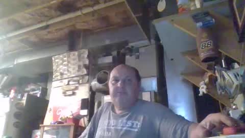 Snapshot of handiemanhere chatting on March 29, 2:33 am naked man online show from March 29, 2:33 am