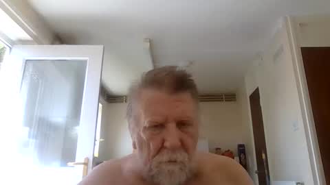 handiman1001 online show from July 9, 1:48 pm
