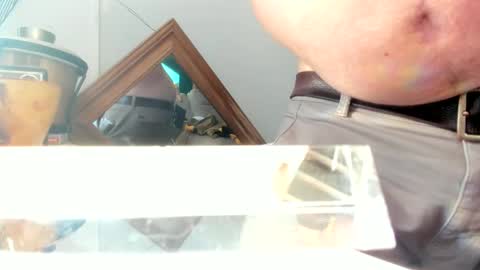 Snapshot of handncocknocum chatting on January 30, 10:08 am handncocknocum online show from January 30, 10:08 am