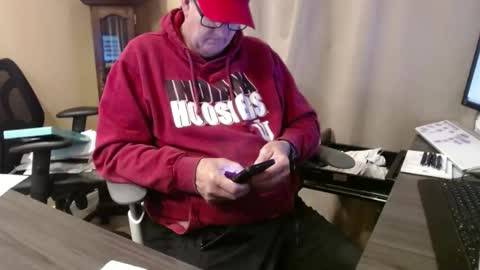 handsome_guy4u online show from April 8, 1:38 am