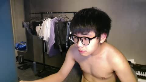 handsome_mannn online show from October 14, 7:47 pm