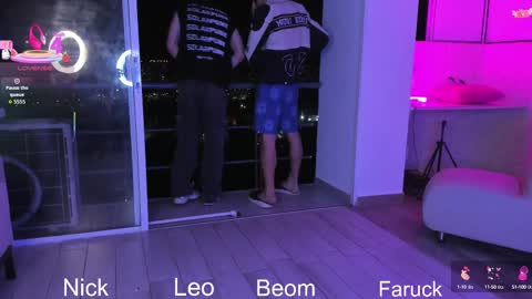 leonardfarrucknick and otis online show from September 11, 2:11 am