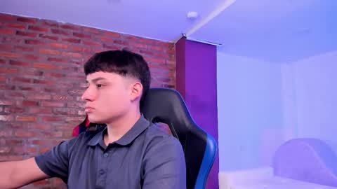 leonardfarrucknick and otis online show from March 26, 12:44 pm