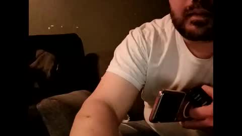 Handsomedaddy198923 online show from March 23, 4:16 am