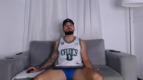 Snapshot of handsomen69 chatting on February 11, 3:00 am Handsomen online show from February 11, 3:00 am