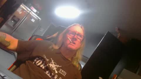 Snapshot of handyman5303 chatting on January 4, 8:17 am Handystudman online show from January 4, 8:17 am