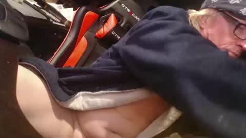 Snapshot of handyman5303 chatting on January 5, 11:59 am Handystudman online show from January 5, 11:59 am