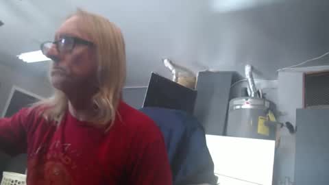 Snapshot of handyman5303 chatting on January 29, 6:07 pm Handystudman online show from January 29, 6:07 pm