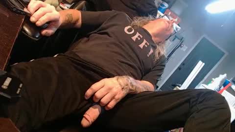 handystud33 online show from March 5, 9:27 am