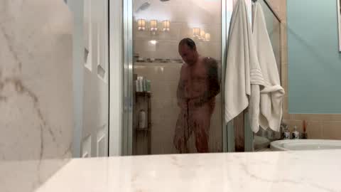 Snapshot of hangit0ut chatting on October 14, 11:22 am hangit0ut online show from October 14, 11:22 am