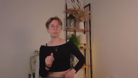 Snapshot of hangladue chatting on July 19, 1:31 am Nora online show from July 19, 1:31 am