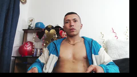 Hank online show from February 16, 10:10 pm