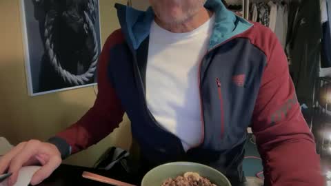 hanky online show from February 10, 9:47 am