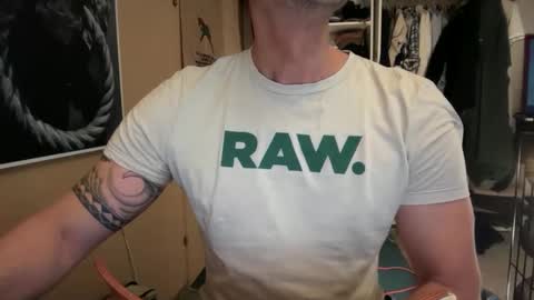 hanky online show from February 13, 8:38 am