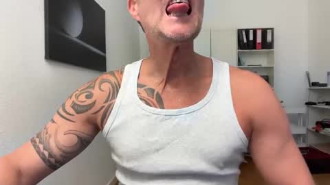 hanky online show from September 22, 7:54 am