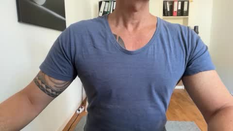 hanky online show from September 28, 10:09 am