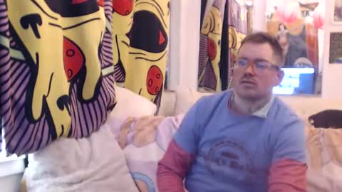 hank rams online show from December 18, 3:56 am