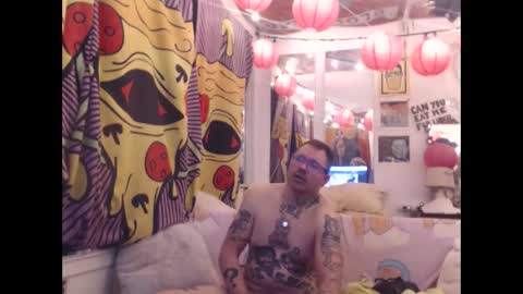 Snapshot of hankrams chatting on March 28, 12:54 am hank rams online show from March 28, 12:54 am