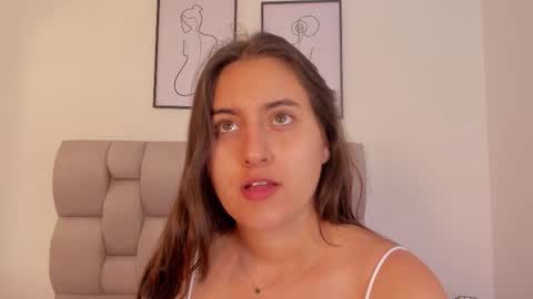 hanna__evans_ online show from September 18, 11:12 am