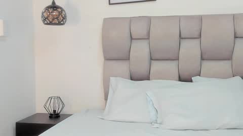 hanna__evans_ online show from October 3, 12:24 pm