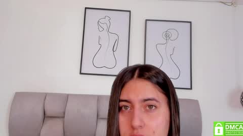 hanna__evans_ online show from April 7, 10:59 am