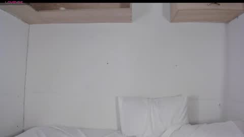 hanna__evans_ online show from August 4, 3:03 pm
