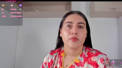 hanna__evans_ online show from August 5, 12:52 pm