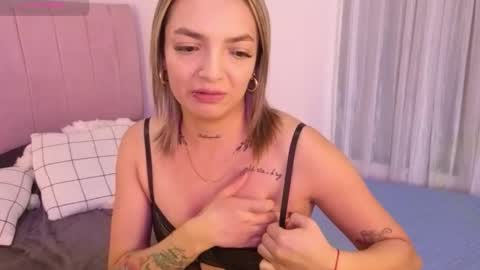 hanna_and_samanthaa online show from March 12, 8:59 pm