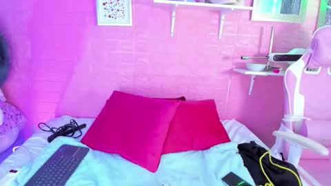  hanna  online show from February 1, 2:54 am