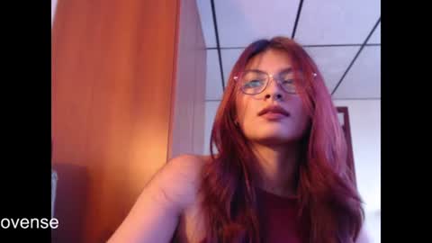 Snapshot of hanna_beily chatting on June 26, 6:01 pm hanna online show from June 26, 6:01 pm