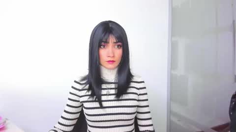 Snapshot of hanna_chloe chatting on March 2, 1:51 pm Sara online show from March 2, 1:51 pm