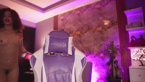 HANNA  online show from October 19, 1:06 am