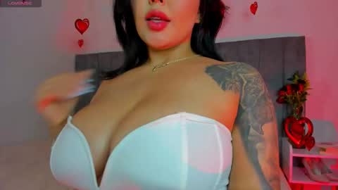 Snapshot of hanna_connorss chatting on February 19, 10:06 pm hanna_connorss online show from February 19, 10:06 pm