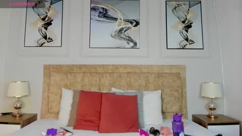 Snapshot of hanna_daze chatting on February 21, 11:33 am hanna_daze online show from February 21, 11:33 am