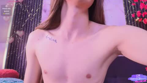 Snapshot of hanna_evanns_ chatting on May 2, 8:14 pm Hanna online show from May 2, 8:14 pm