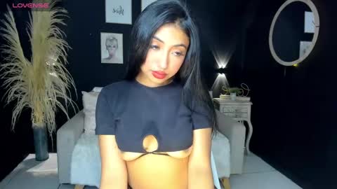 Snapshot of hanna_fost chatting on December 2, 3:58 pm im Hanna online show from December 2, 3:58 pm