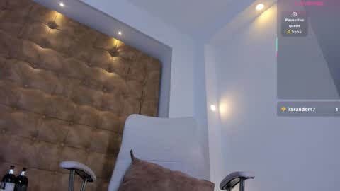  Hanna online show from December 3, 12:36 pm