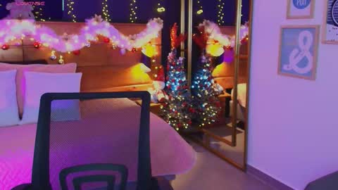 Hanna online show from December 5, 8:27 pm