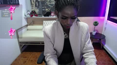 Snapshot of hanna_lamber chatting on December 11, 7:31 am hanna_lamber online show from December 11, 7:31 am