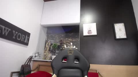 Snapshot of hanna_lamber chatting on January 10, 2:57 am hanna_lamber online show from January 10, 2:57 am