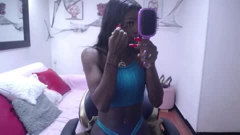 hanna_lamber online show from October 30, 12:17 pm