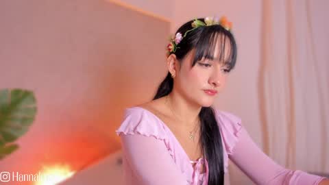 Snapshot of hanna_lee02 chatting on April 21, 12:00 pm Hanna Lee online show from April 21, 12:00 pm