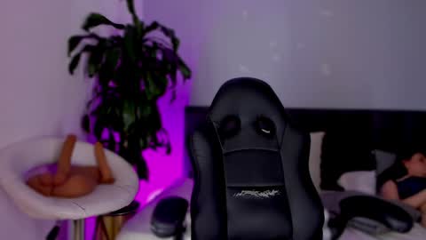 Snapshot of hanna_moonlight_ chatting on December 14, 8:23 am Hanna online show from December 14, 8:23 am