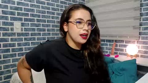 hanna_moons online show from March 6, 12:40 am